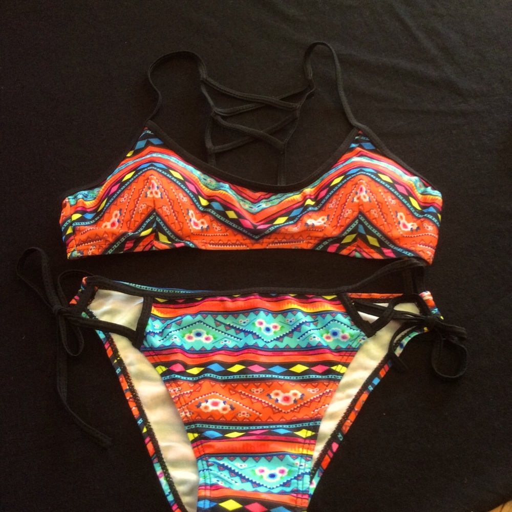 NWOT 2-pc Bikini, Sz M (Junior)